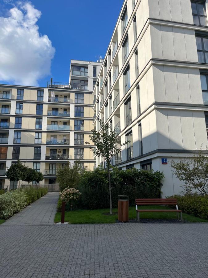 Near Airport Cybernetyki Inn Warschau Buitenkant foto